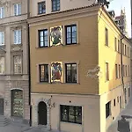 Mondrian Luxury Old Town