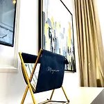 Hotel apartamentowy Mondrian Luxury Old Town Warszawa