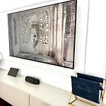 Mondrian Luxury Old Town 4* Warszawa