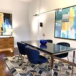 Mondrian Luxury Old Town 아파트호텔 4*