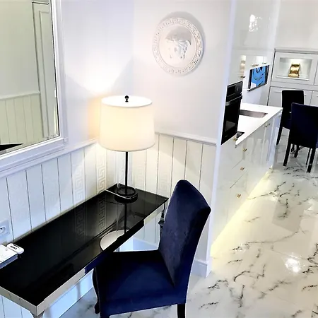 Apartmanhotel Mondrian Luxury Old Town Varsó