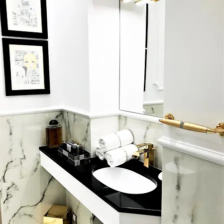 Mondrian Luxury Old Town Apartmanhotel