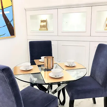 Aparthotel Mondrian Luxury & Old Town Warschau
