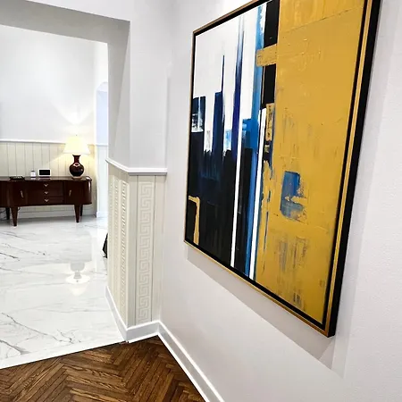 Apartmanhotel Mondrian Luxury Old Town 4*