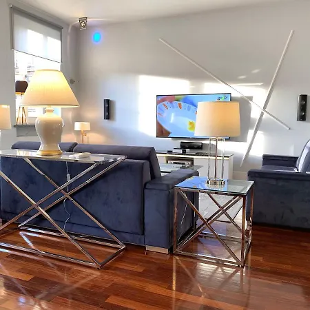 Mondrian Luxury Old Town 4* Varsavia