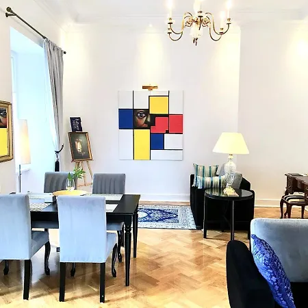 Mondrian Luxury Suites & Apartments Old Town