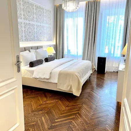 Mondrian Luxury Suites & Apartments Old Town