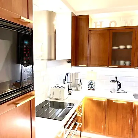 Ξενοδοχείο με διαμερίσματα Mondrian Luxury & Old Town *