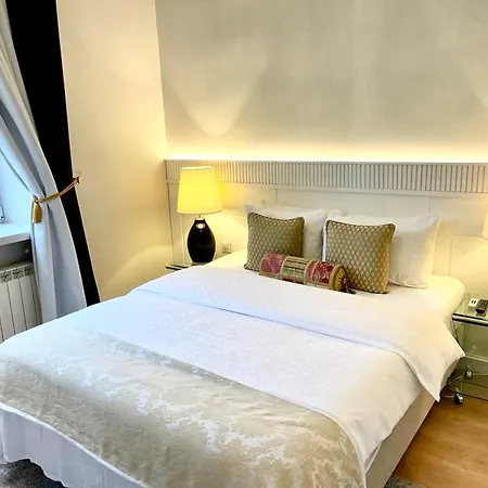 Mondrian Luxury & Old Town Ξενοδοχείο με διαμερίσματα Βαρσοβία