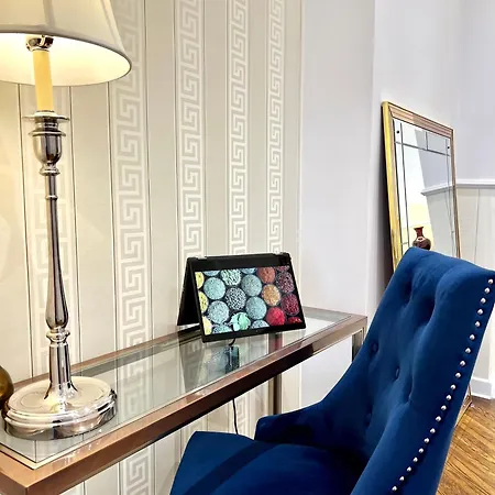 Mondrian Luxury Suites & Apartments Old Town Warsaw