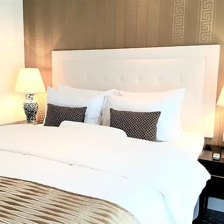 Mondrian Luxury Suites & Apartments Old Town * Warsaw