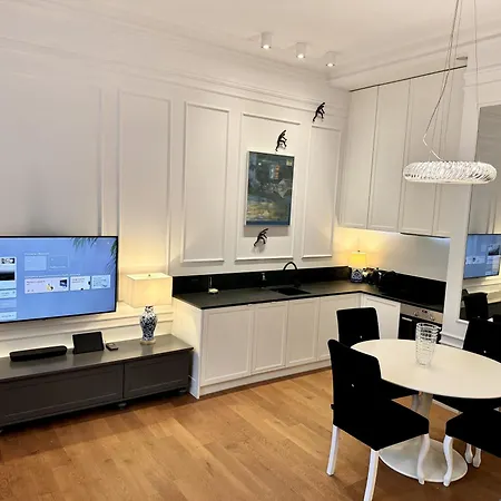 Aparthotel Mondrian Luxury Suites & Apartments Old Town Warsaw