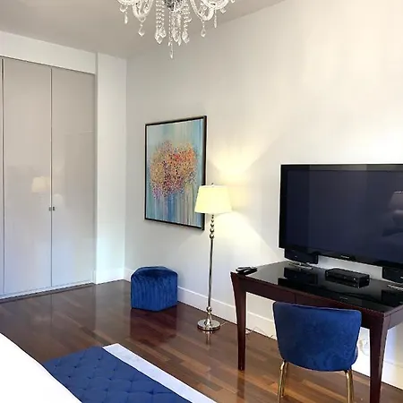 Apart Otel Mondrian Luxury Old Town 4*