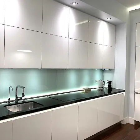 Aparthotel Mondrian Luxury Apartments Old Town 4*