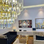 Mondrian Luxury Old Town Lejlighedshotel Warszawa
