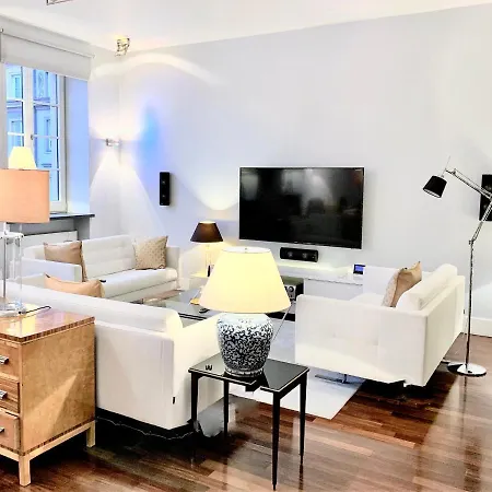 Mondrian Luxury Old Town 4* Varsovia
