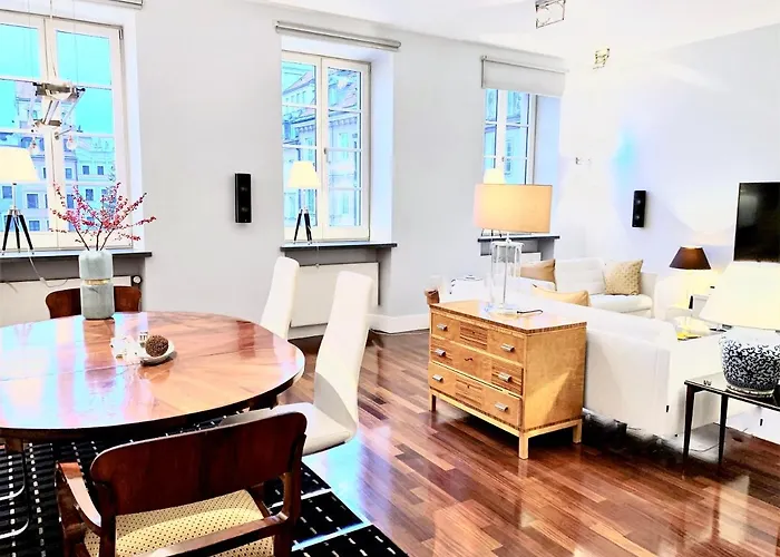 Mondrian Luxury Old Town 4*