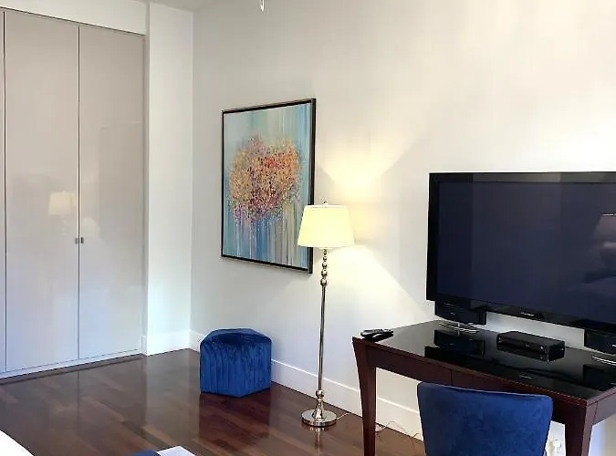 Hotel apartamentowy Mondrian Luxury Old Town 4*